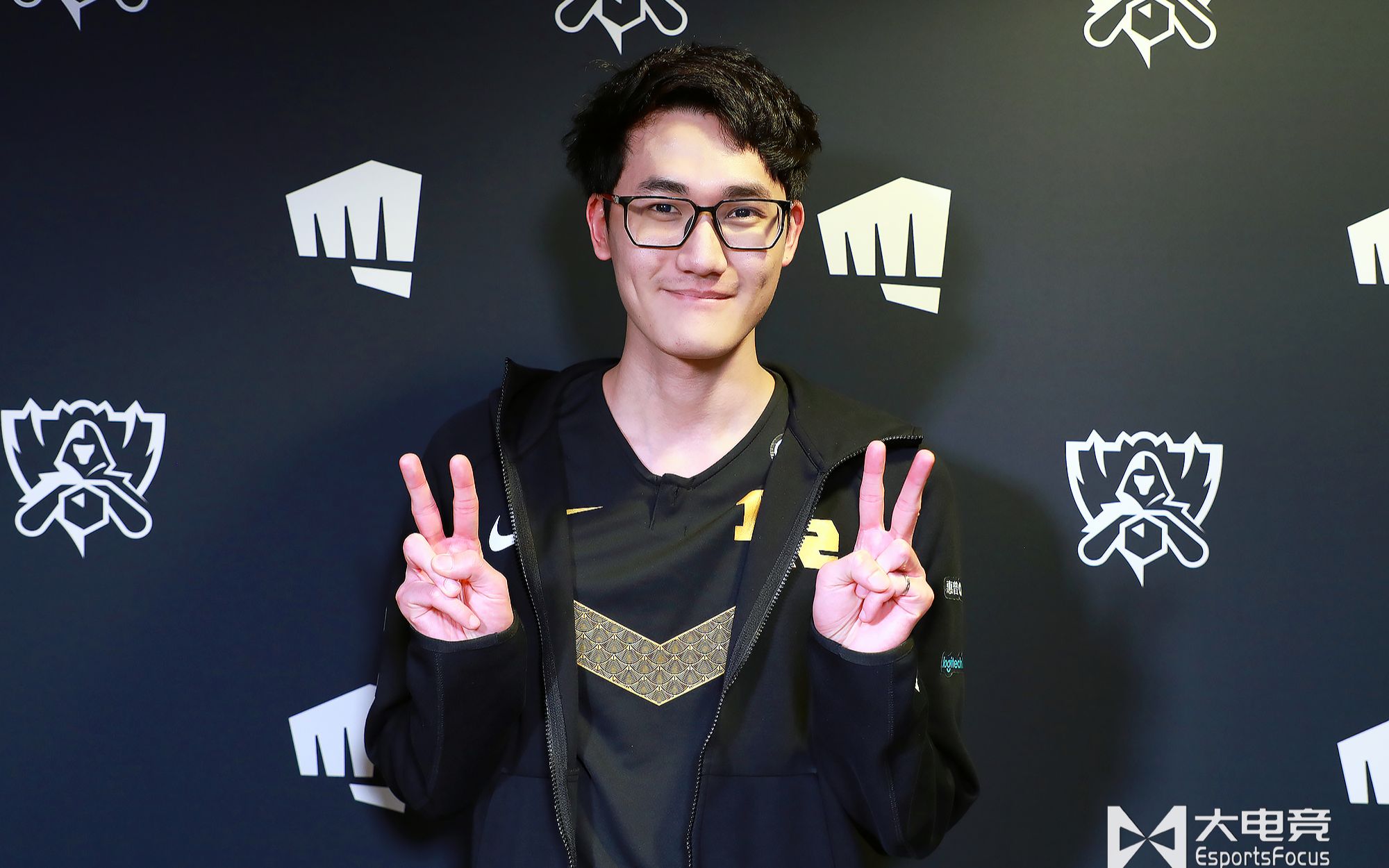 华体会在线登录晋级下一阶段引发热议！，Karsa在SKT比赛中最后时刻胜出再创辉煌时刻的简单介绍